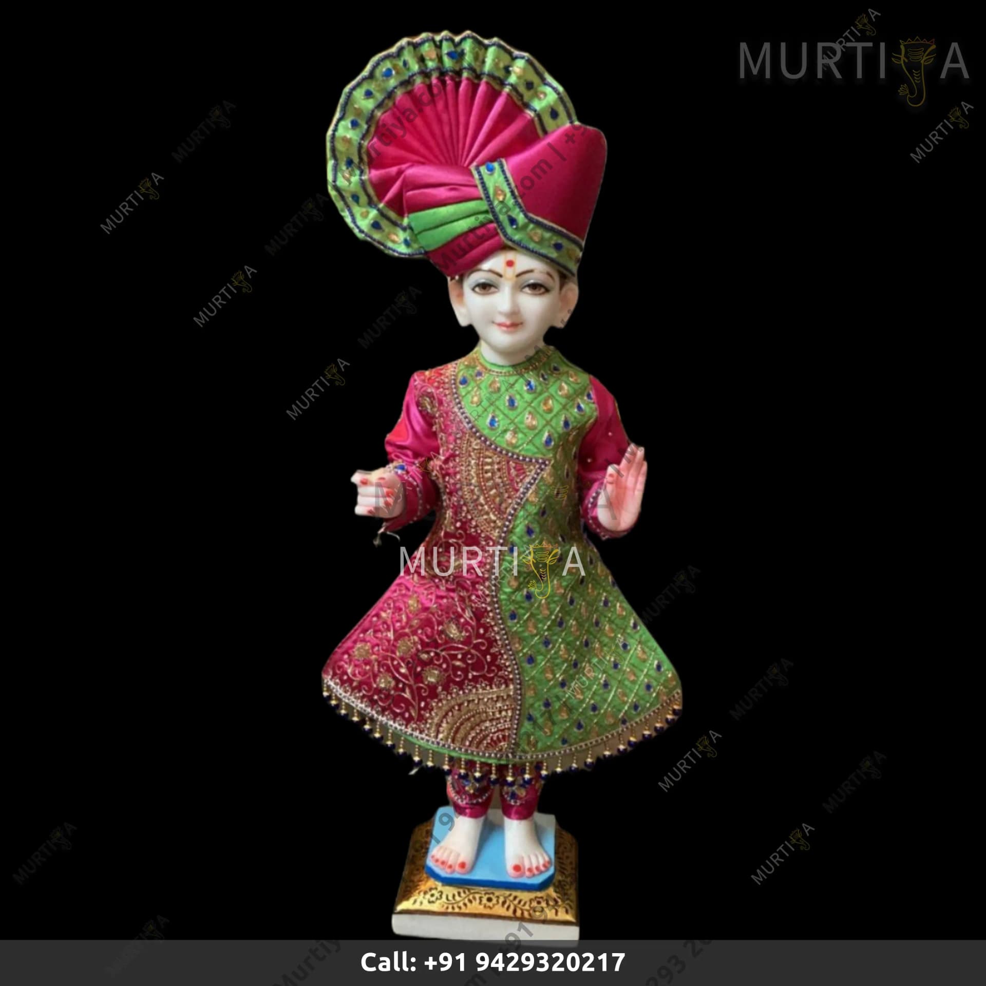 Makrana Marble Shree Swaminarayan Ji Idol with Real Clothes
